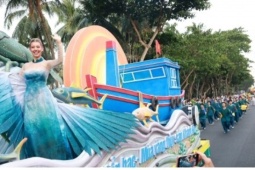 Rực rỡ sắc màu lễ hội đường phố tại Festival Biển Khánh Hòa 2026
