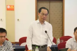 Gian lận thi ở Quảng Trị: Bộ trưởng Bộ GD&ĐT Hoàng Minh Sơn làm việc với UBND tỉnh
