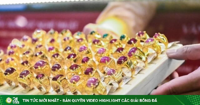 Giá vàng hôm nay 19/7/2026 đà giảm chưa dừng, vàng nhẫn SJC mất 3,6 triệu/lượng
