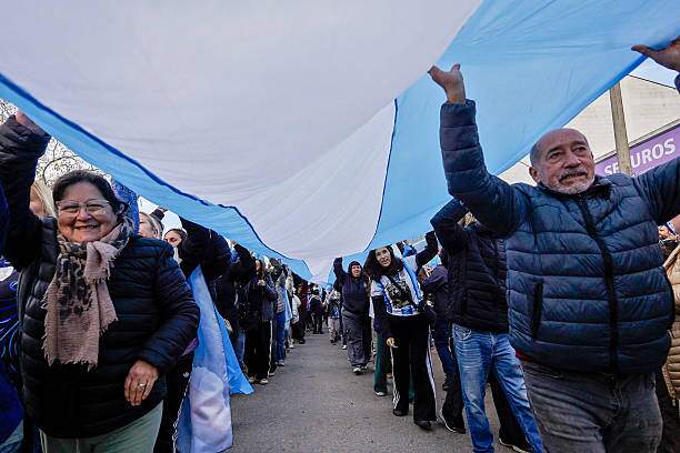 Triệu fan Tây Ban Nha mở hội: "Nổ tung" vì Torres ghi bàn hạ gục Argentina - 31