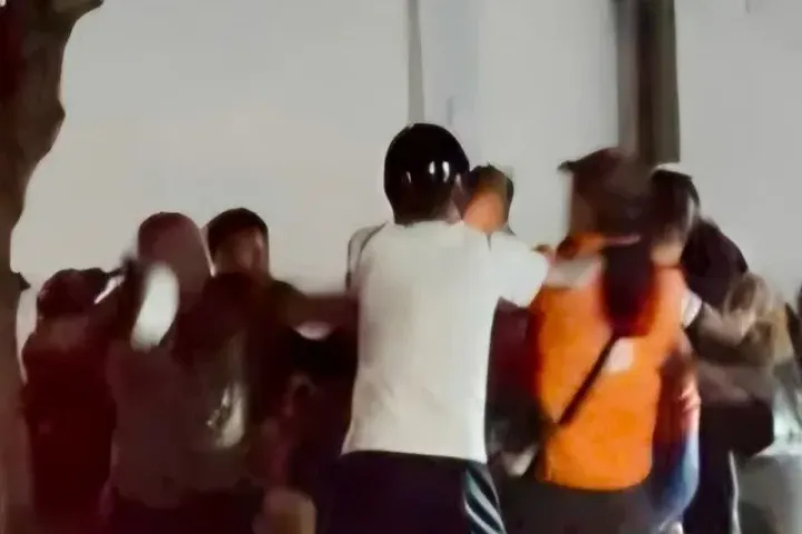 Nhóm người hỗn chiến giữa đường, ít nhất 3 người bị thương