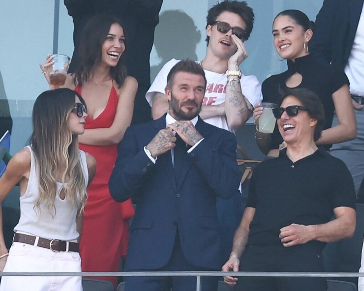 Nhà Beckham hội ngộ Tom Cruise trên khán đài. Ảnh: Instagram