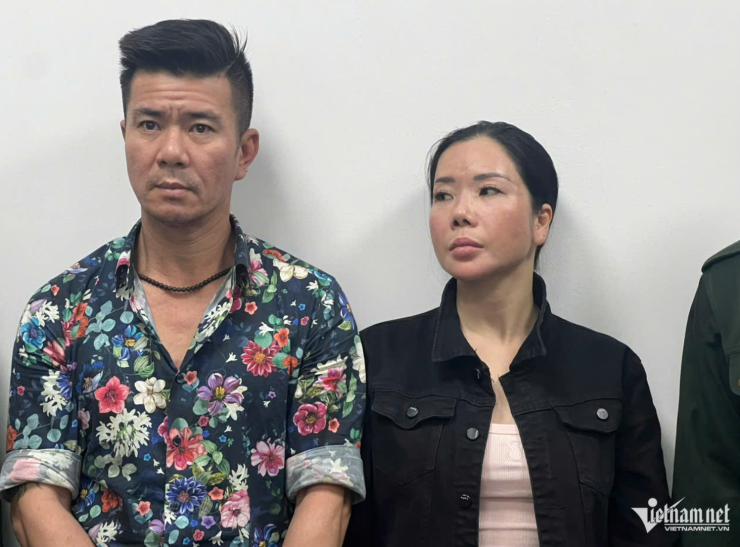 "Bà trùm" Nguyễn Thị Mai Anh cùng chồng.
