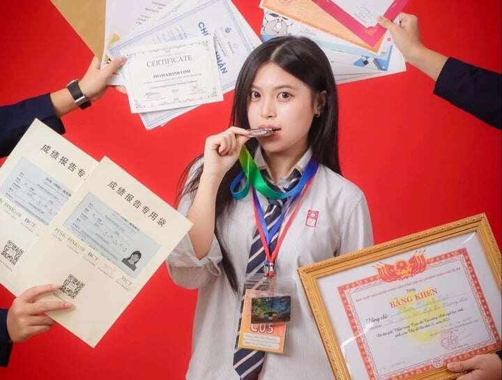 Em Khánh Linh cho rằng để học hiệu quả cần tìm ra ngôn ngữ phù hợp với bản thân. (Ảnh: NVCC)
