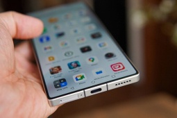 Cảnh báo những phụ kiện smartphone trong mùa hè