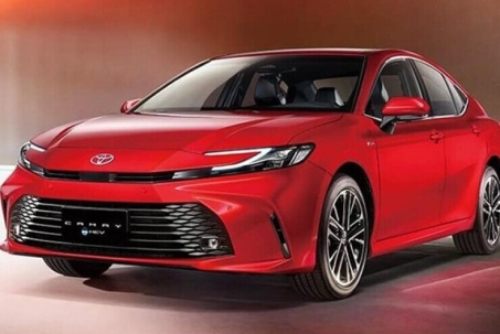 Khai tử bản máy xăng: Camry HEV vô tình phân loại lại "đẳng cấp" sếp Việt?