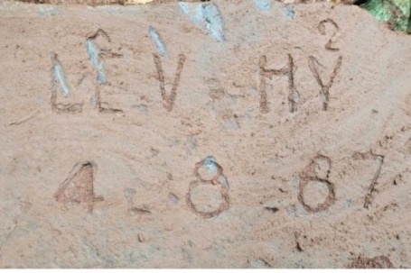 Tấm bia khắc chữ "LÊ V HỶ - 4.8.67":Thắp hy vọng tìm thấy liệt sĩ của gia đình ở Hải Phòng