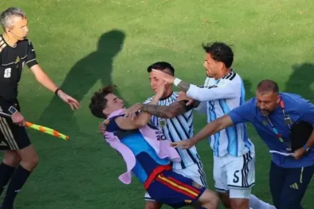 ĐT Argentina bị điều tra vì vụ xô xát ở chung kết World Cup 2026