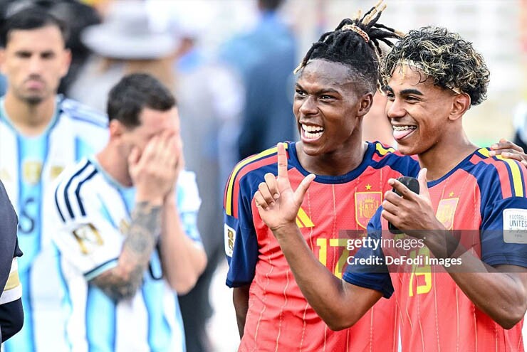 2 thái cực trái ngược giữa Yamal và Messi