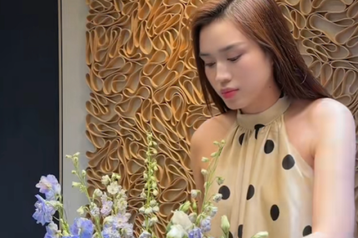 Đỗ Thị Hà đón tuổi mới giản dị tại căn hộ cao cấp