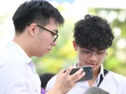Kỳ thi tốt nghiệp THPT 2 trong 1 'thất sủng', có nên níu kéo?