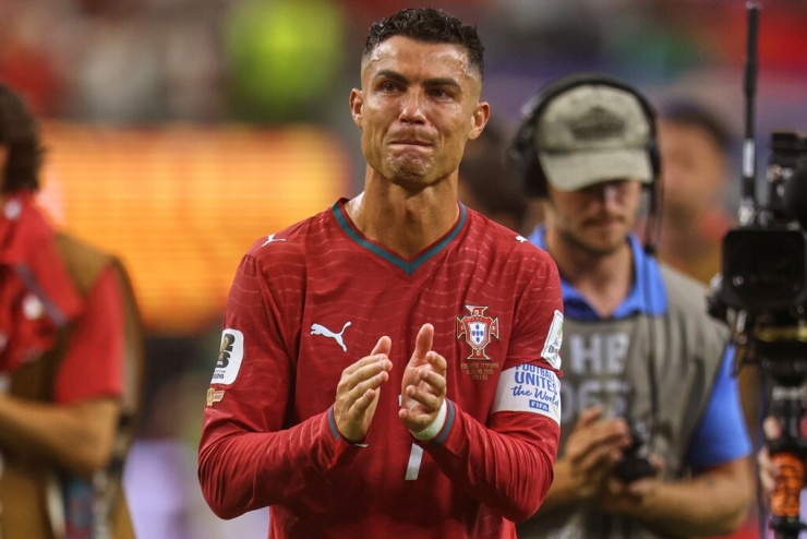 Cristiano Ronaldo khóc sau trận Bồ Đào Nha gặp Tây Ban Nha tại vòng 1/8 World Cup 2026 trên sân Dallas, Texas, Mỹ, ngày 6/7 Ảnh: AP