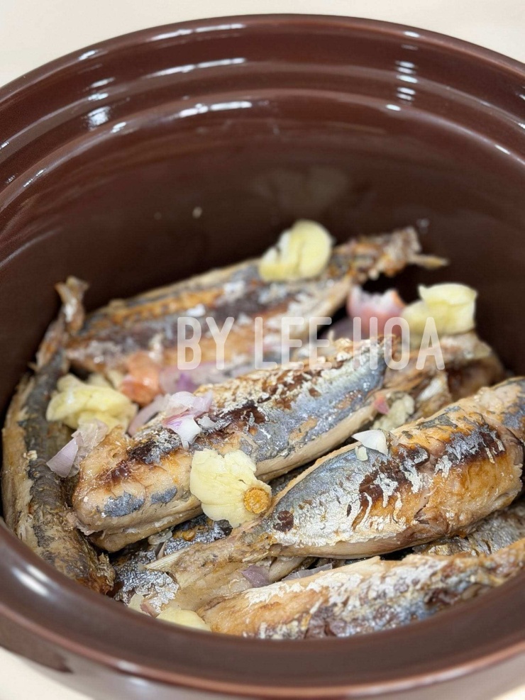 Loại cá rẻ tiền, hàm lượng omega 3 tương đương cá thu, đem kho với loại quả này đảm bảo "đánh bay" nồi cơm - 4
