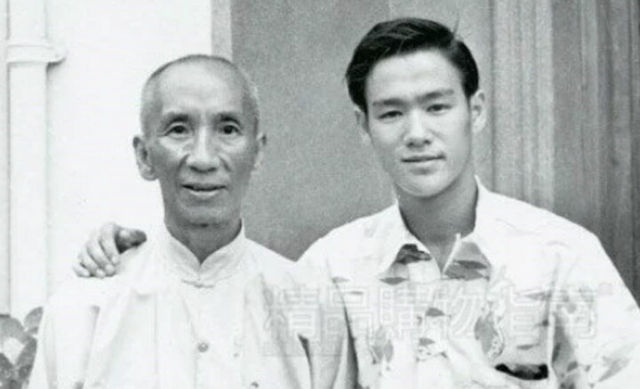 Diệp Vấn dạy Vịnh Xuân Quyền cho Lý Tiểu Long.