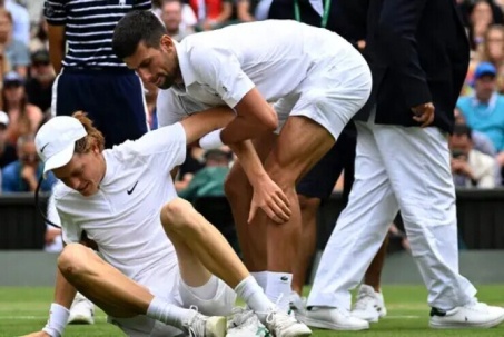 "Lời khuyên tai hại" của Djokovic: Nhà vua tạo ra "quái vật" Sinner & hại chính mình