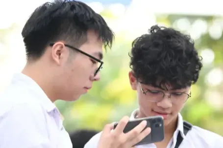 Kỳ thi tốt nghiệp THPT 2 trong 1 'thất sủng', có nên níu kéo?