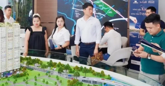 Lãi suất tăng khiến người mua bất động sản thận trọng