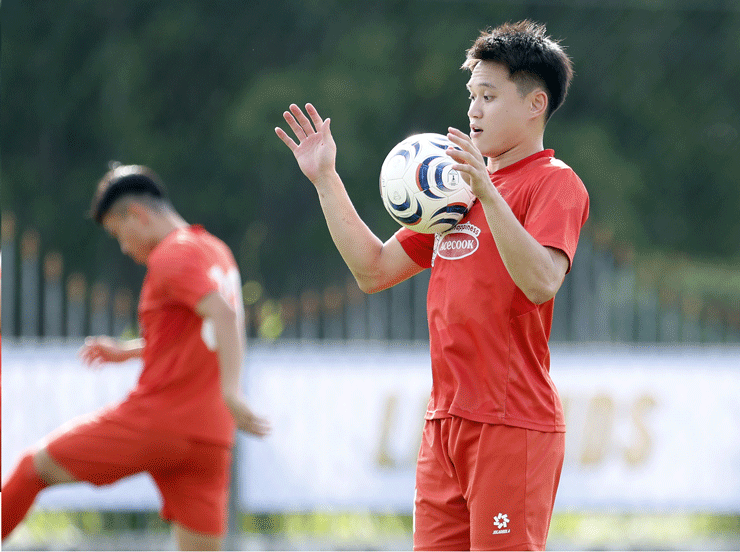 ĐT Việt Nam "làm nóng" tại Thái Lan, hừng hực khí thế trước trận ra quân AFF Cup - 8