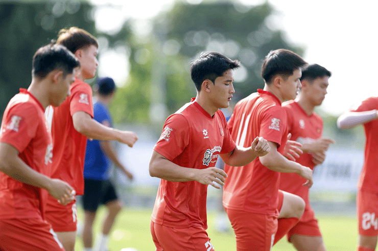 ĐT Việt Nam "làm nóng" tại Thái Lan, hừng hực khí thế trước trận ra quân AFF Cup - 5