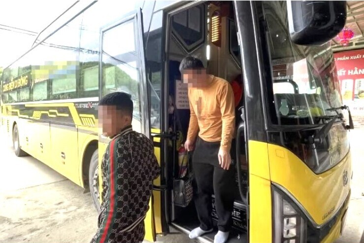Vụ tai nạn 7 người tử vong: Vì sao xe khách giường nằm chỉ có 1 cửa?