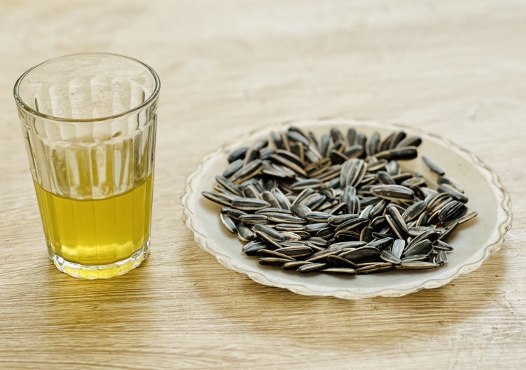 Bạn có thể uống trà xanh hằng ngày. Ảnh: Ban Mai