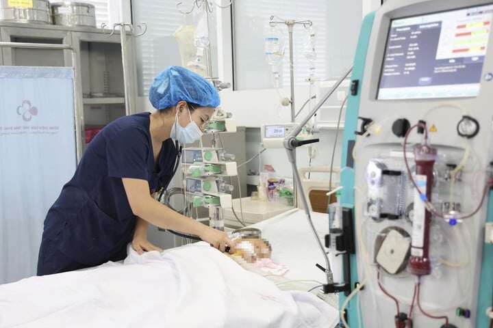 Trẻ được cấp cứu tại Bệnh viện Sản Nhi tỉnh Phú Thọ (Ảnh: BVCC)