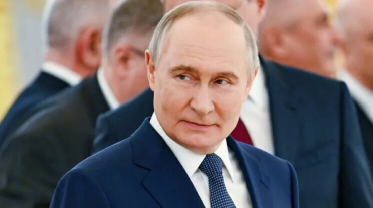 Bloomberg: Ông Putin đột ngột thay đổi lập trường về Ukraine - 1