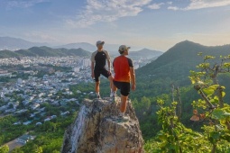 Chạy từ biển lên núi Cô Tiên: kiểu ‘đổi gió’ khi du lịch Nha Trang