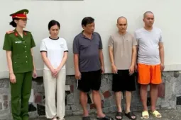 Trưởng phòng Kinh doanh của SJC khai thủ đoạn 'khai sinh' cho 3.400 viên kim cương nhập lậu từ Hồng Kông