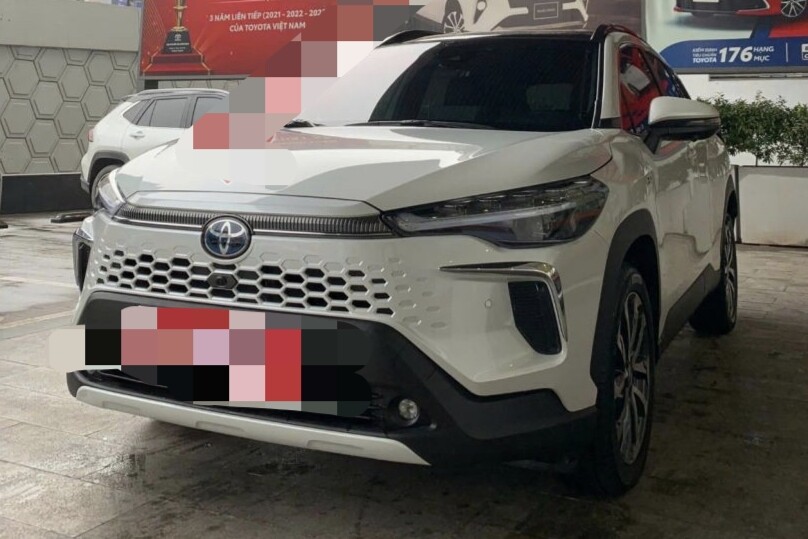 Loạt xe Toyota Corolla Cross HEV sang tay giá hời ở Hà Nội
