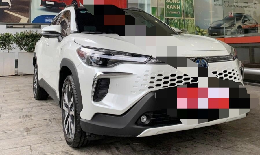 Loạt xe Toyota Corolla Cross HEV sang tay giá hời ở Hà Nội