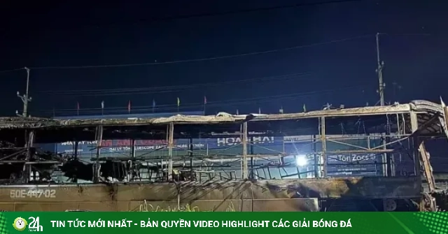 'Búa thoát hiểm ở đâu trên xe giường nằm bị cháy?'