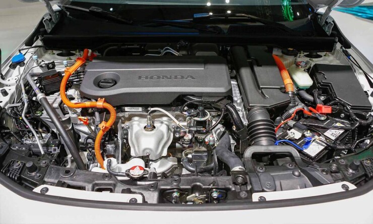So sánh Honda Civic e: HEV RS và Toyota Yaris Cross Hybrid - 12