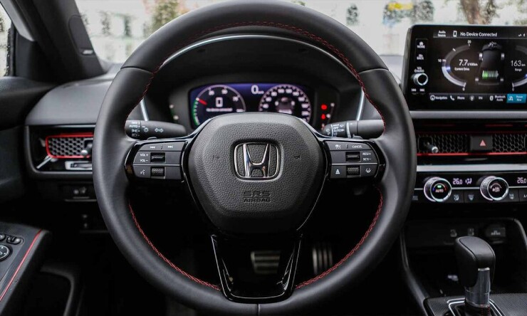 So sánh Honda Civic e: HEV RS và Toyota Yaris Cross Hybrid - 5