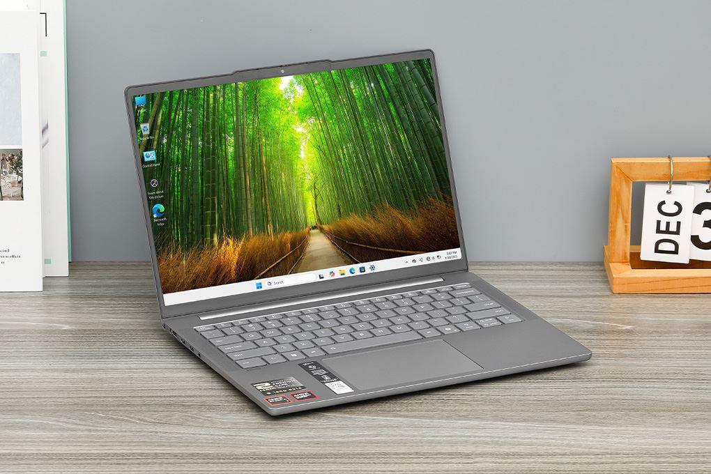 Một mẫu IdeaPad Slim đại diện cho hướng tiếp cận AI PC thực dụng, phù hợp với nhu cầu dùng máy hằng ngày.