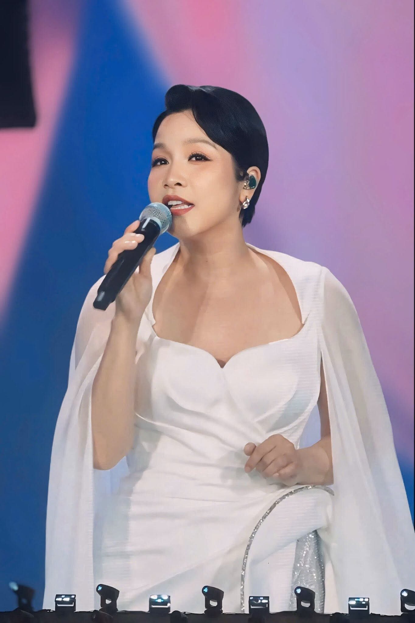 Sắc vóc diva Mỹ Linh sau khi giảm cân. Ảnh: FBNV