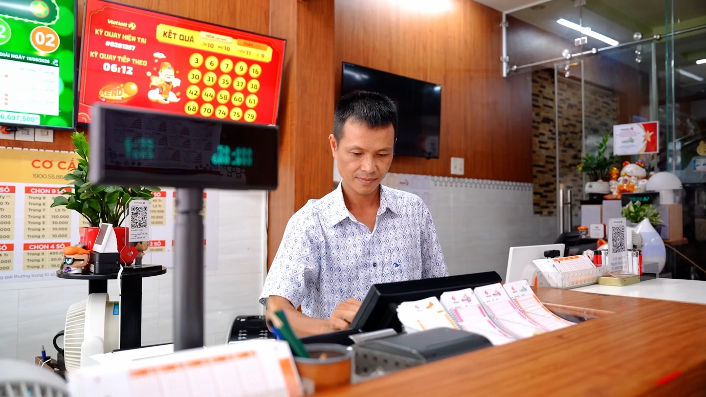 Anh Nguyễn Văn Dương đã gắn bó với điểm bán Vietlott tại Đồng Tháp từ năm 2020