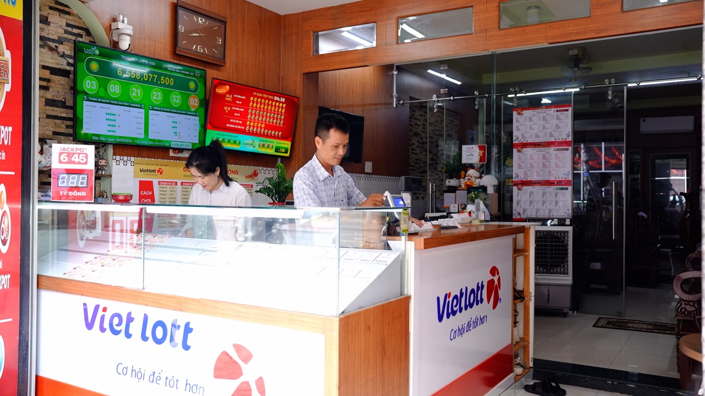 Theo anh Nguyễn Văn Dương, Mega 6/45, Power 6/55, Keno và Lotto 5/35 là những sản phẩm được nhiều khách hàng lựa chọn tại điểm bán