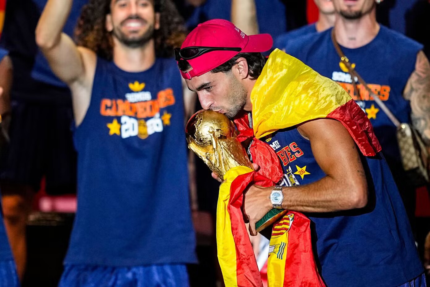 Ngoại hình cầu thủ 26 tuổi định đoạt chức vô địch World Cup - 6