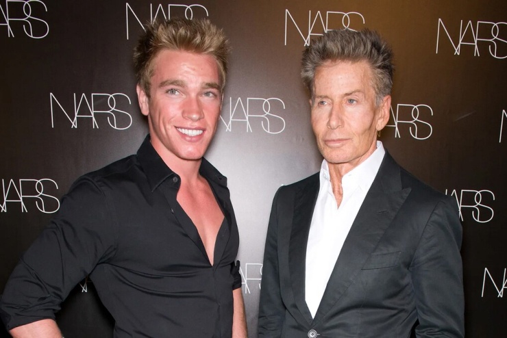 Nicholas Gruber và Calvin Klein tại sự kiện năm 2011. Ảnh: FilmMagic