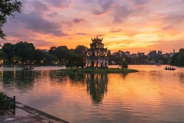 Tháp Rùa là hình ảnh đã in sâu vào tâm thức của mọi người dân Việt Nam. (Ảnh: IG)