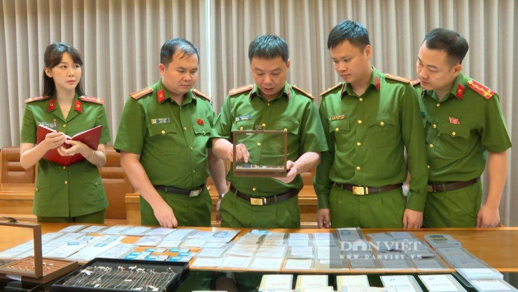 Tang vật trong Chuyên án 268V về đường dây buôn lậu kim cương xuyên quốc gia. Ảnh: Công an Thanh Hóa.