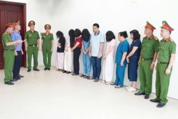 Bơm sữa đậu nành giả mủ: Chiêu trò 'vẽ bệnh' rùng mình tại Phòng khám Đa khoa Y học Nghệ An