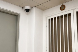 Khi camera an ninh 'soi' sang nhà hàng xóm: Có vi phạm pháp luật?