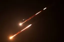 Iran tung đòn 'chọc mù' hệ thống phòng không của Mỹ ở Trung Đông
