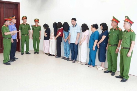 Bơm sữa đậu nành giả mủ: Chiêu trò 'vẽ bệnh' rùng mình tại Phòng khám Đa khoa Y học Nghệ An