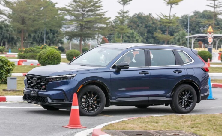 Honda CR-V e: HEV RS lộ rõ ưu nhược điểm nào khi so kè các đối thủ? - 2