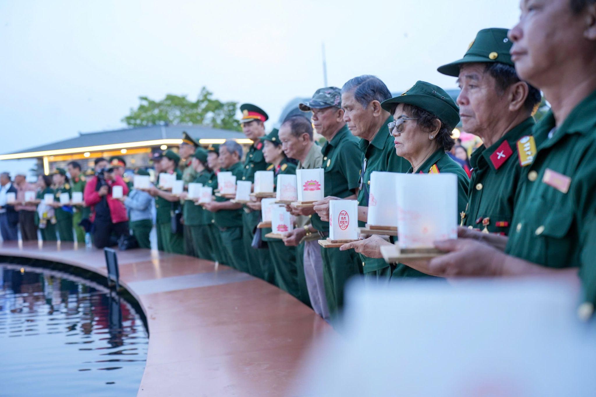 Lễ dâng đăng thiêng liêng sẽ được tổ chức tại quảng trường Tây Bổ Đà Sơn vào tối thứ Bảy ngày 25/7