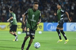 Neymar chuẩn bị tái xuất, đáp trả nghi vấn bỏ bê bóng đá
