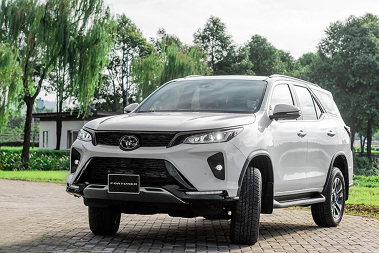 Giá xe Toyota Fortuner tháng 7/2026, bản máy xăng từ 1,155 tỷ đồng - 4